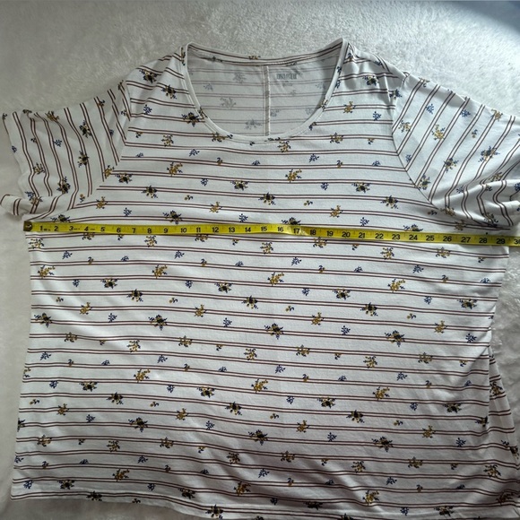 Duluth Trading Co Cream Short Sleeve Tee Blue/Gold Floral Brown Stripe Pattern - Picture 5 of 11